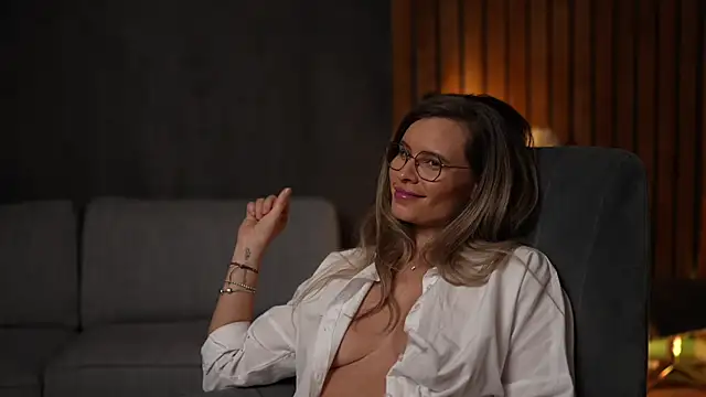 BrandyWhite online show from 12-03-24, 09:00