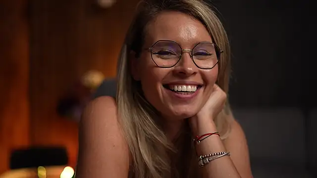 BrandyWhite online show from 01-25-25, 07:17