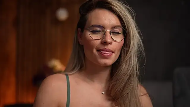 BrandyWhite online show from 02-24-25, 07:44