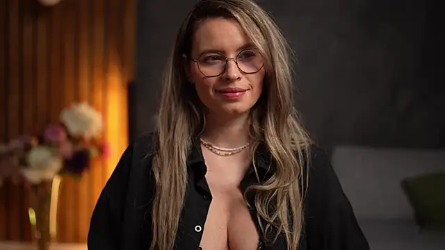 BrandyWhite online show from 12-16-25, 05:45