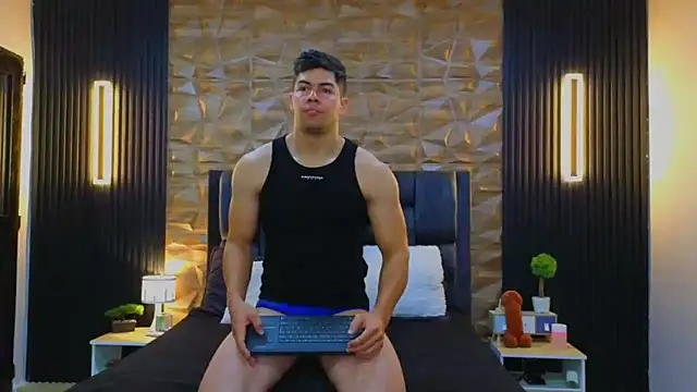 FelipeAndMarcello3 online show from 02-03-25, 02:34