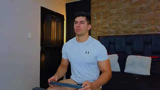 FelipeAndMarcello3 online show from 02-12-25, 07:13