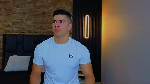 FelipeAndMarcello3 online show from 02-19-25, 07:38