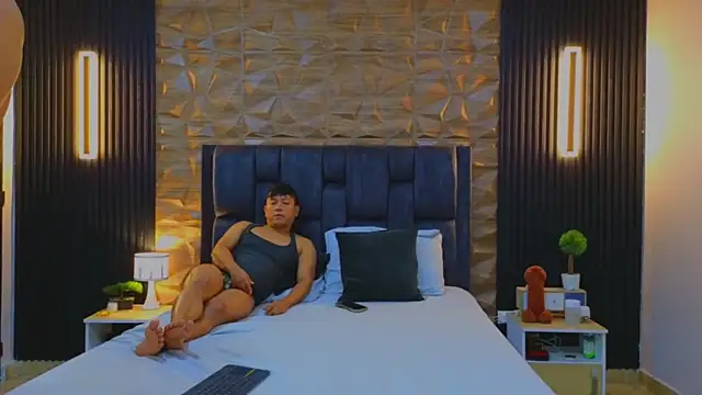 FelipeAndMarcello3 online show from 03-04-25, 02:32