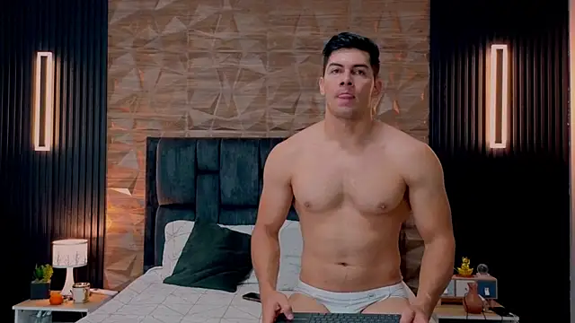 FelipeAndMarcello3 online show from 09-18-25, 02:19