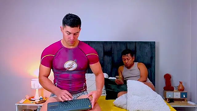 FelipeAndMarcello3 online show from 04-20-26, 02:09