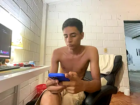 Max TheHorseDick online show from 10-26-25, 02:50