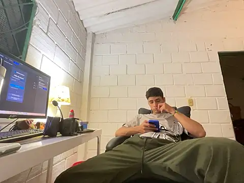 Max TheHorseDick online show from 11-04-25, 03:27