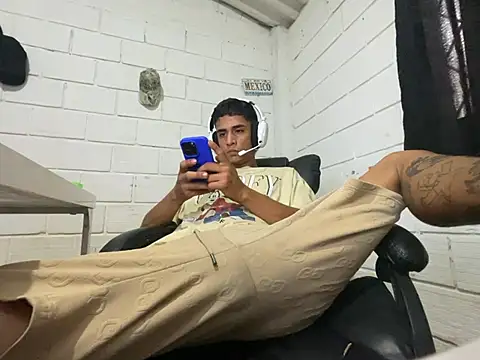 Max TheHorseDick online show from 07-09-26, 04:33