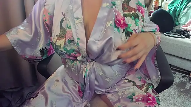 Snapshot of Anita-boobs chatting on 11-23-25, 10:04 Anita-boobs online show from 11-23-25, 10:04