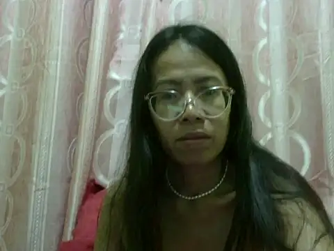 Snapshot of Tinderella chatting on 05-27-26, 09:01 Tinderella online show from 05-27-26, 09:01