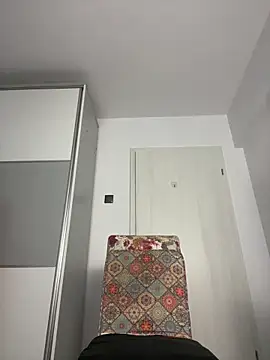 snow flakee online show from 03-06-25, 11:03