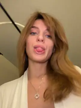 -AngelAri- online show from 04-15-26, 06:04