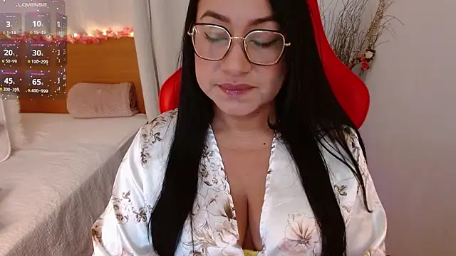 Snapshot of lucy_luu_ chatting on 02-27-25, 09:58 lucy luu online show from 02-27-25, 09:58