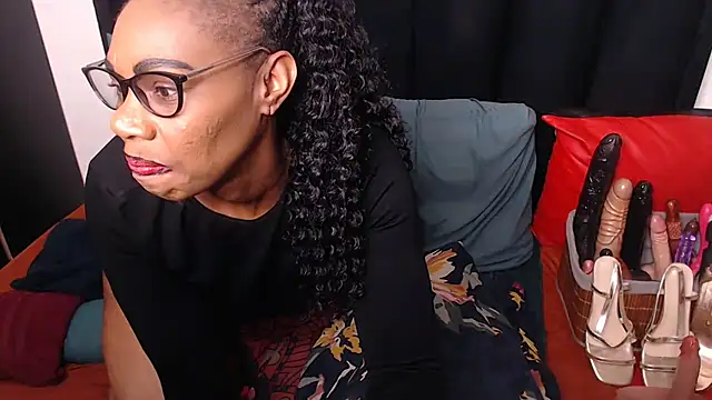 sexybootylicious online show from 09-10-25, 05:02