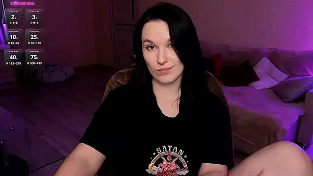 Snapshot of Val_lava chatting on 03-20-25, 10:51 Val lava online show from 03-20-25, 10:51