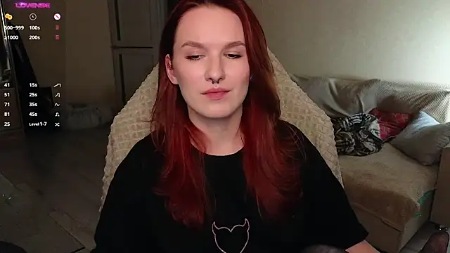 Snapshot of Val_lava chatting on 10-26-25, 07:31 Val lava online show from 10-26-25, 07:31