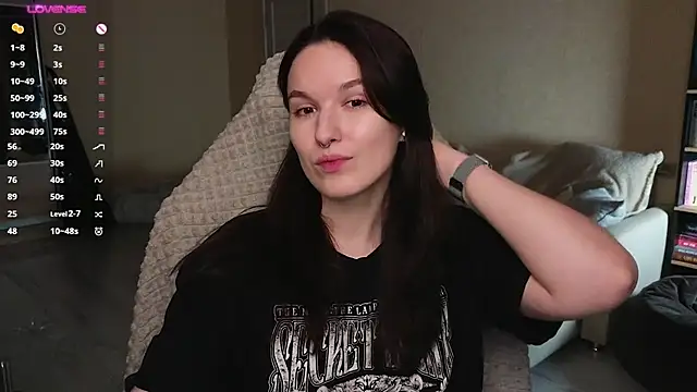 Snapshot of Val_lava chatting on 06-04-26, 06:14 Val lava online show from 06-04-26, 06:14