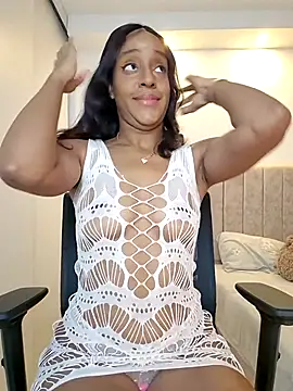 Snapshot of Maya_Lewis chatting on 07-16-26, 11:22 Maya Lewis online show from 07-16-26, 11:22