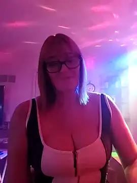 Snapshot of COUPLE4VOYEUR01 chatting on 12-14-24, 07:36 COUPLE4VOYEUR01 online show from 12-14-24, 07:36