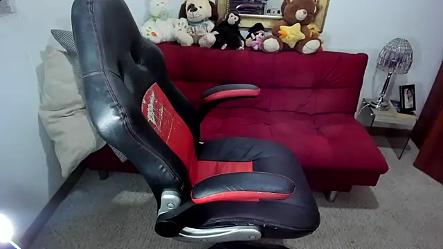 Snapshot of NicolettColin chatting on 12-03-24, 10:51 NicolettColin online show from 12-03-24, 10:51