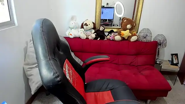 Snapshot of NicolettColin chatting on 12-04-24, 07:23 NicolettColin online show from 12-04-24, 07:23