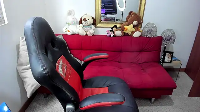 Snapshot of NicolettColin chatting on 12-09-24, 08:01 NicolettColin online show from 12-09-24, 08:01