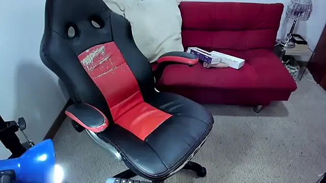 Snapshot of NicolettColin chatting on 03-14-25, 01:27 NicolettColin online show from 03-14-25, 01:27