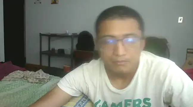 Mghty-cockl88 online show from 01-10-25, 09:53