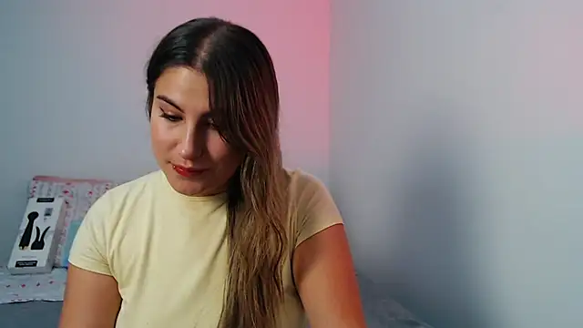 Snapshot of amelie_collins chatting on 01-31-25, 02:37 amelie collins online show from 01-31-25, 02:37