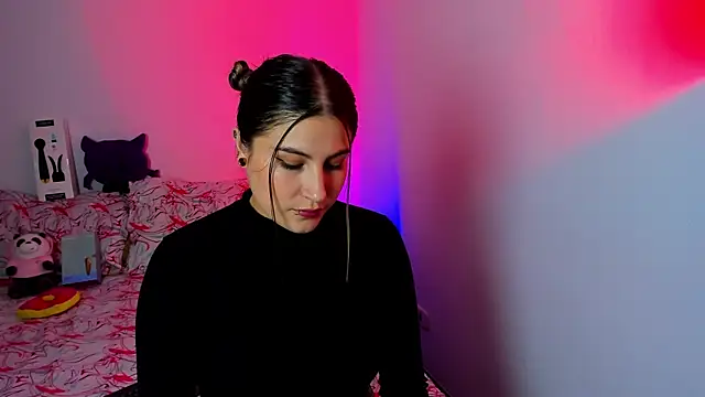 Snapshot of amelie_collins chatting on 03-06-25, 10:58 amelie collins online show from 03-06-25, 10:58