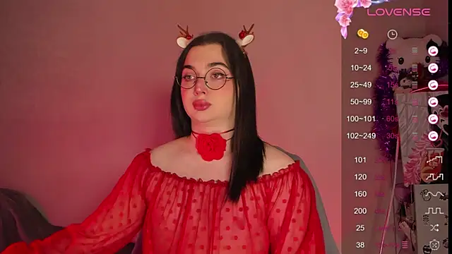 Snapshot of YsabellViveris chatting on 12-19-24, 11:07 YsabellViveris online show from 12-19-24, 11:07