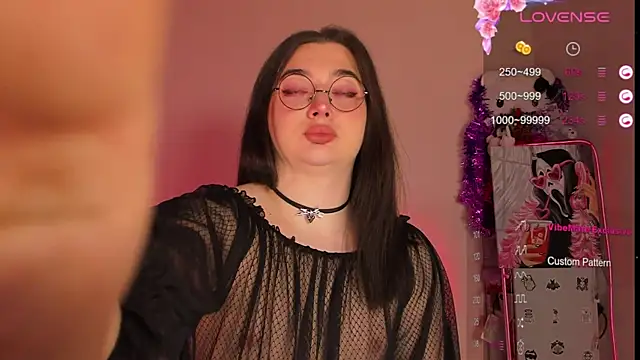 Snapshot of YsabellViveris chatting on 01-07-25, 09:07 YsabellViveris online show from 01-07-25, 09:07