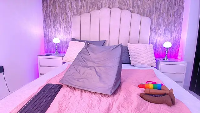 Snapshot of raven_lilith_ chatting on 01-15-26, 03:11 raven lilith online show from 01-15-26, 03:11