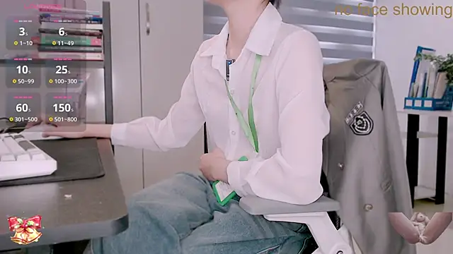 Snapshot of Shyn__ chatting on 11-22-25, 04:22 Shyn online show from 11-22-25, 04:22