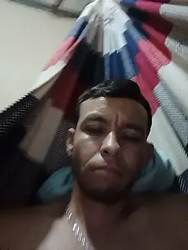 Snapshot of squirt_and_sex chatting on 09-29-25, 11:31 squirt and sex online show from 09-29-25, 11:31