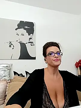 Snapshot of RebeccaNoble chatting on 10-05-25, 11:41 RebeccaNoble online show from 10-05-25, 11:41