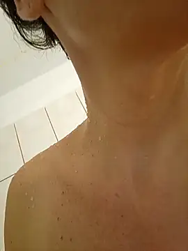 Snapshot of RebeccaNoble chatting on 11-18-25, 01:11 RebeccaNoble online show from 11-18-25, 01:11