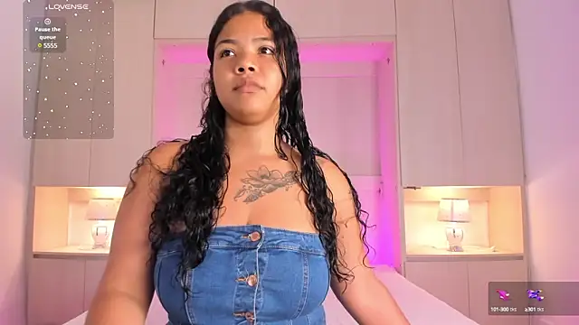 SophiaaStone online show from 01-25-25, 11:44