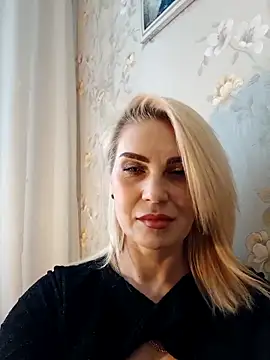 JennyOMay online show from 12-22-25, 03:58