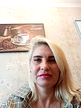Snapshot of JennyOMay chatting on 05-10-26, 04:17 JennyOMay online show from 05-10-26, 04:17