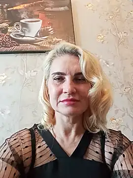 Snapshot of JennyOMay chatting on 05-13-26, 03:26 JennyOMay online show from 05-13-26, 03:26