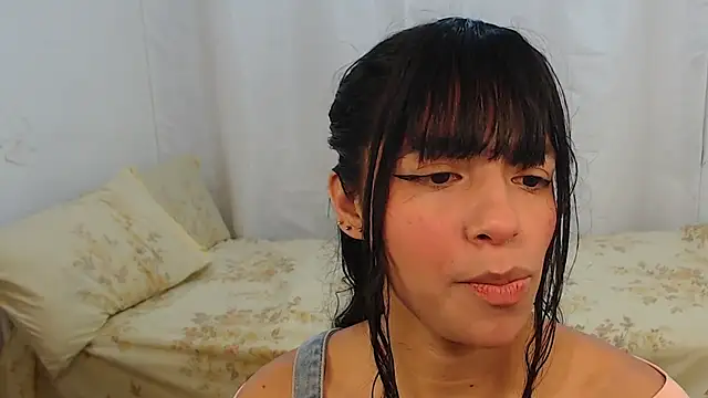Snapshot of Liz_Galactic chatting on 12-16-25, 07:41 Liz Galactic online show from 12-16-25, 07:41