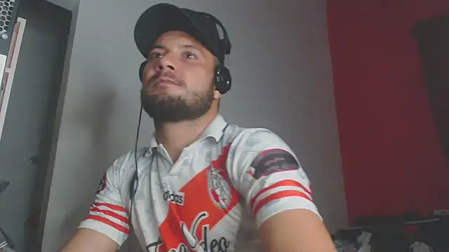 Snapshot of body_x29 chatting on 02-07-25, 08:44 body x29 online show from 02-07-25, 08:44