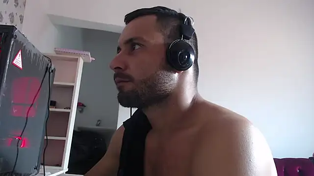 Snapshot of body_x29 chatting on 03-17-25, 06:53 body x29 online show from 03-17-25, 06:53