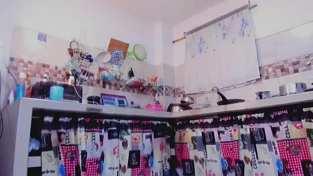 Snapshot of kelly_thomson chatting on 01-24-25, 03:11 kelly thomson online show from 01-24-25, 03:11