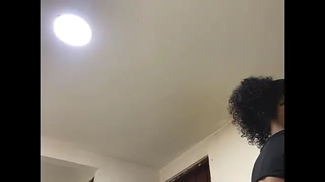 Snapshot of kelly_thomson chatting on 02-15-25, 11:36 kelly thomson online show from 02-15-25, 11:36