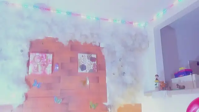 Snapshot of kelly_thomson chatting on 02-27-25, 03:05 kelly thomson online show from 02-27-25, 03:05