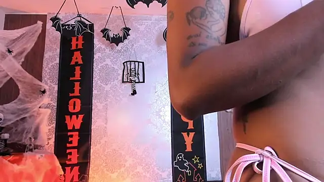 Snapshot of kelly_thomson chatting on 10-06-25, 11:13 kelly thomson online show from 10-06-25, 11:13