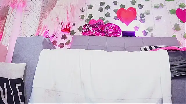 Snapshot of isis_lov chatting on 02-11-25, 06:08 isis lov online show from 02-11-25, 06:08